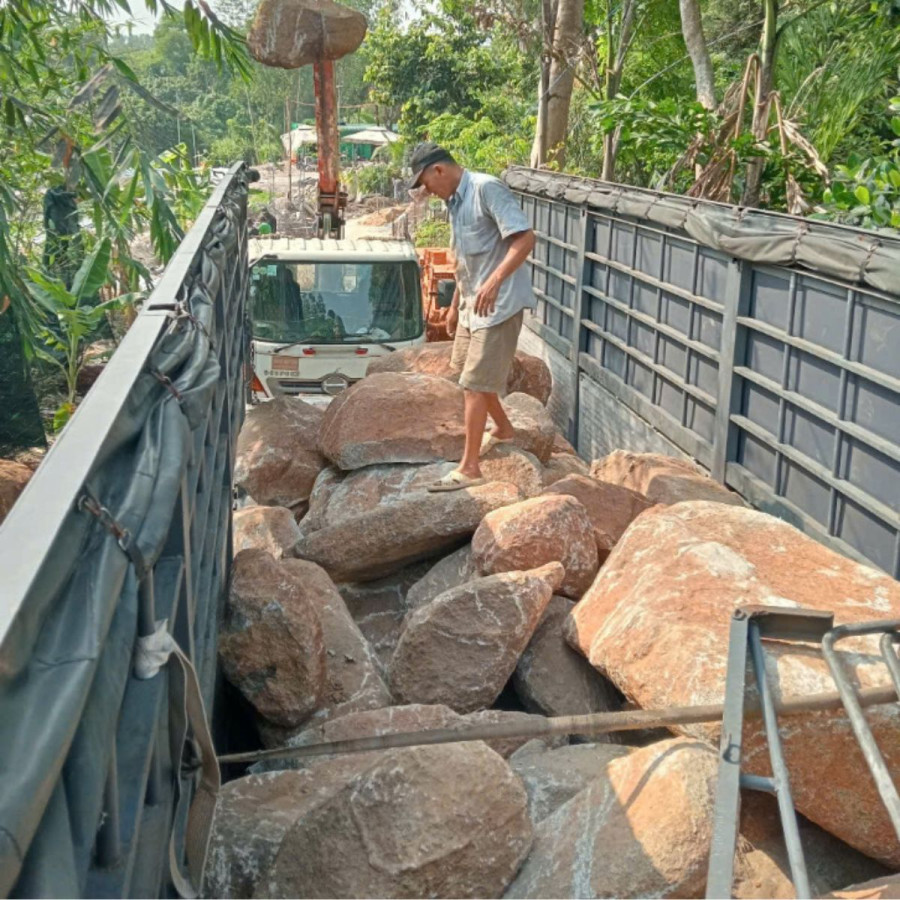 đá tảng sân vườn